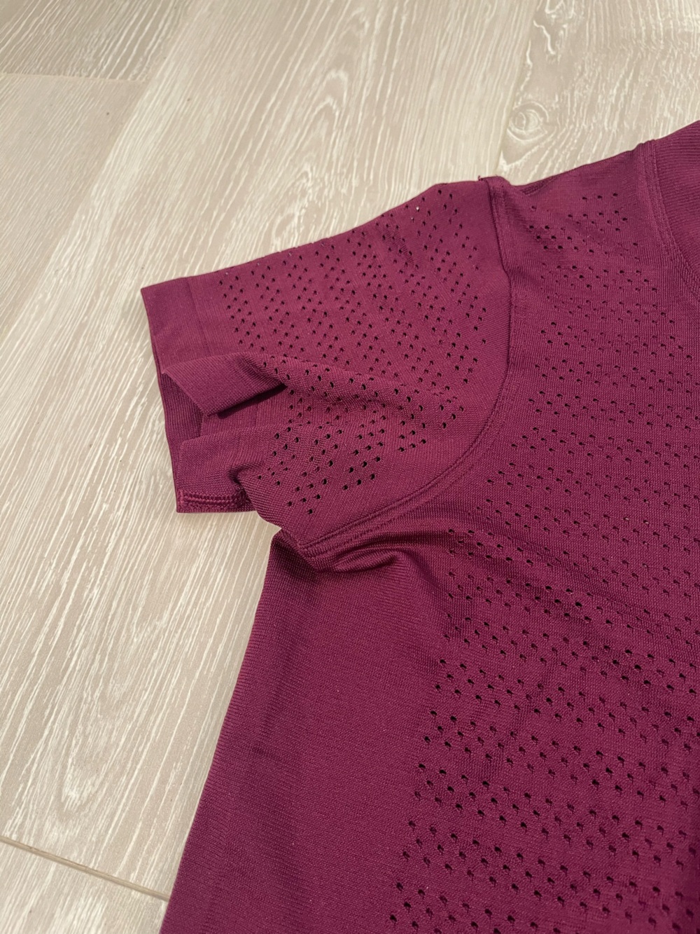 Lululemon Breeze By Short Sleeve *Squad
Marvel size 6 fit - Picture 8 of 15